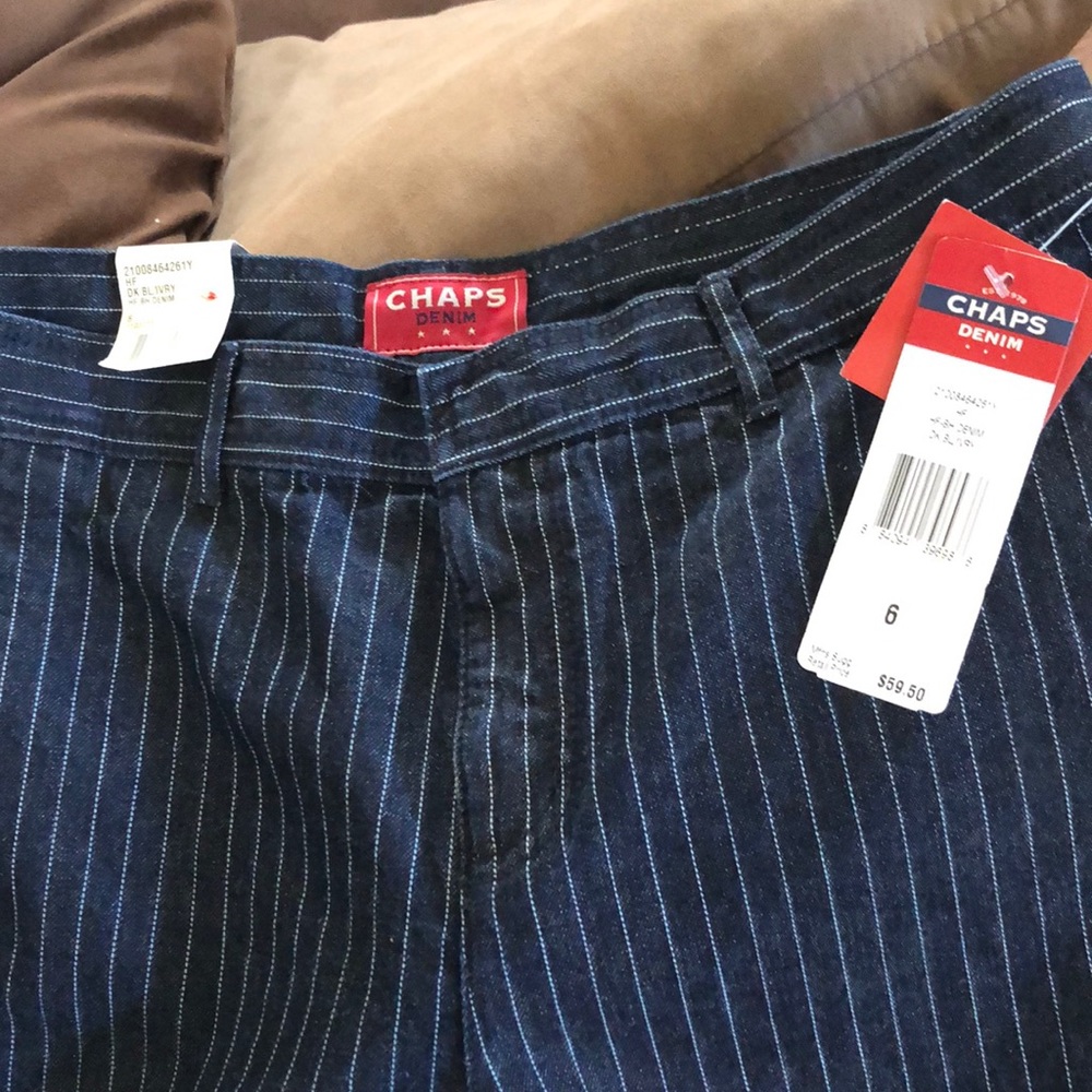 New-sz 6 🌟Dark Blu Pin striped jeans.